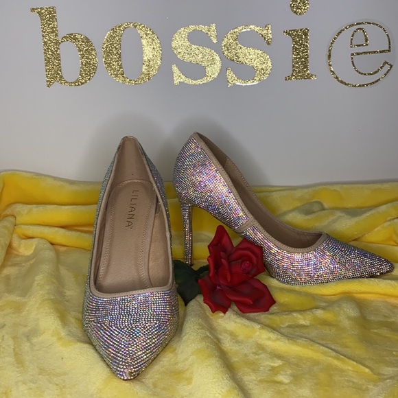 👠NWOT Liliana pumps with Swarovski crystals👠 - Picture 4 of 5